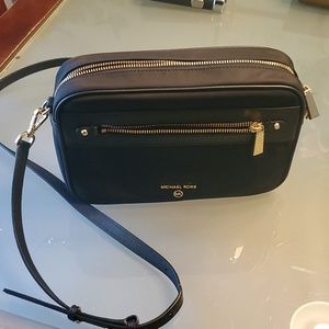 Michael Kors Crossbody purse